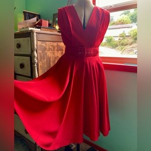 Beautiful NWOT Heart of Haute Milan Dress Med